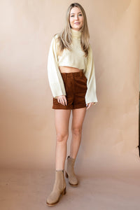 mode, corduroy shorts