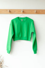 mode, treasure crop sweatshirt