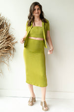 mode, kiwi collared button down