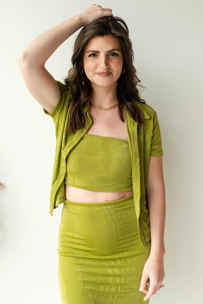 mode, kiwi collared button down