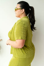 mode, kiwi collared button down