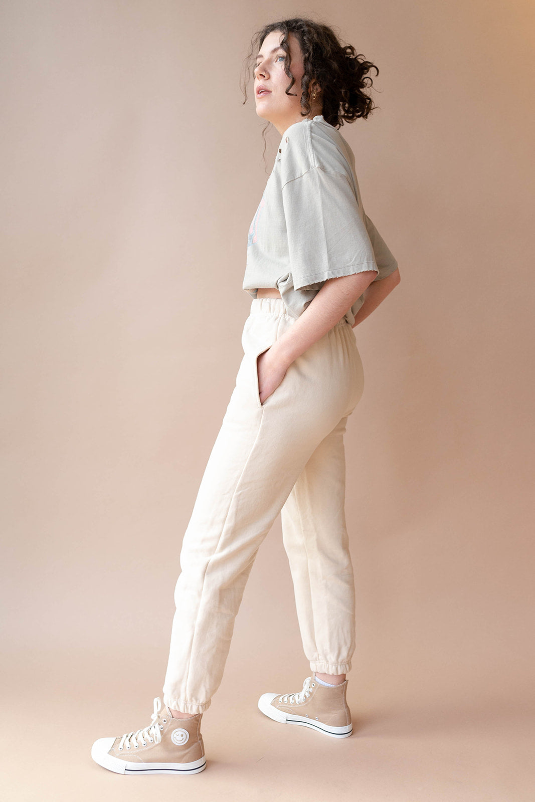 mode, kendall joggers