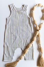 mode, striped overalls