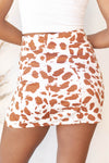 mode, cow print mini skirt