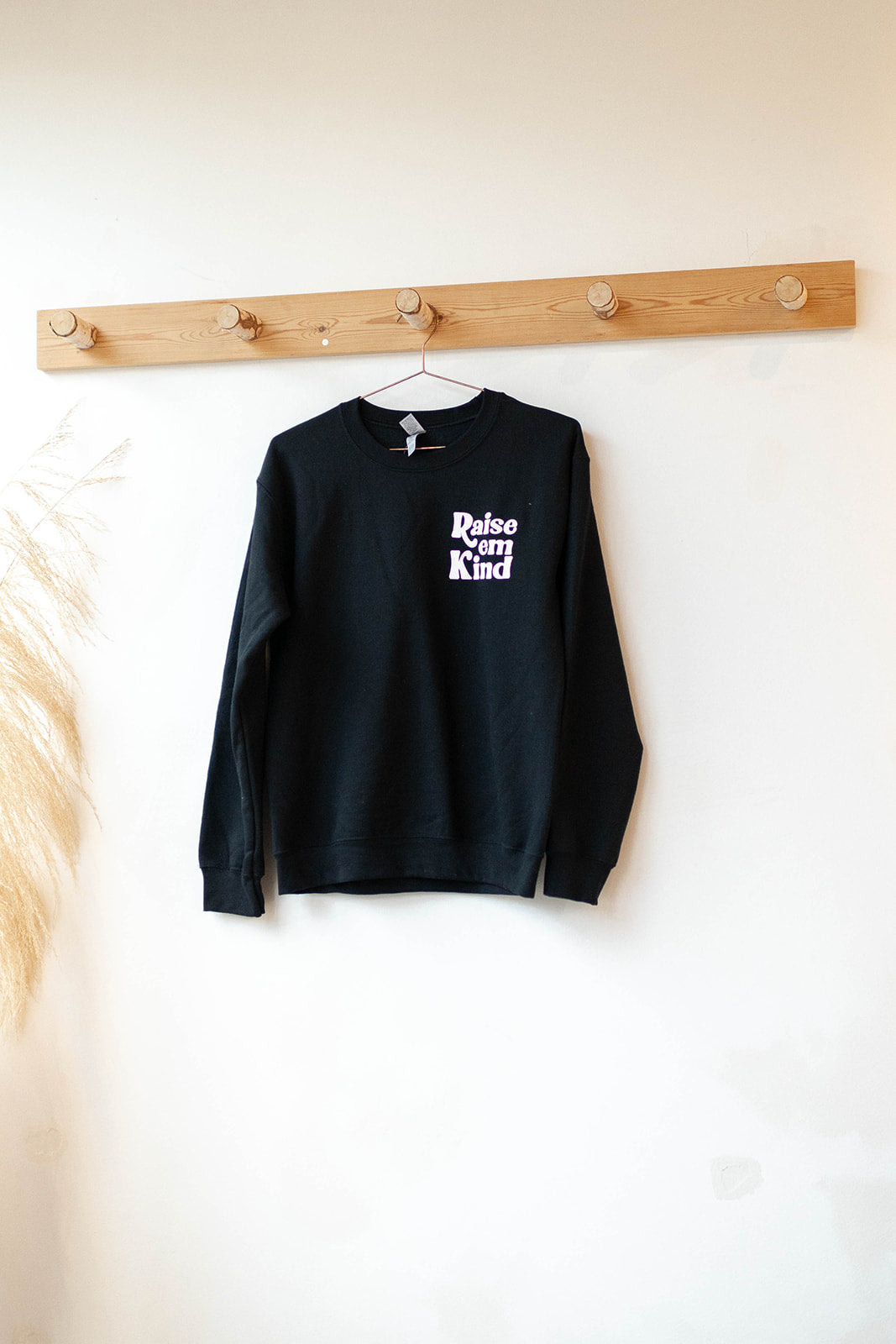 mode, raise em kind sweatshirt