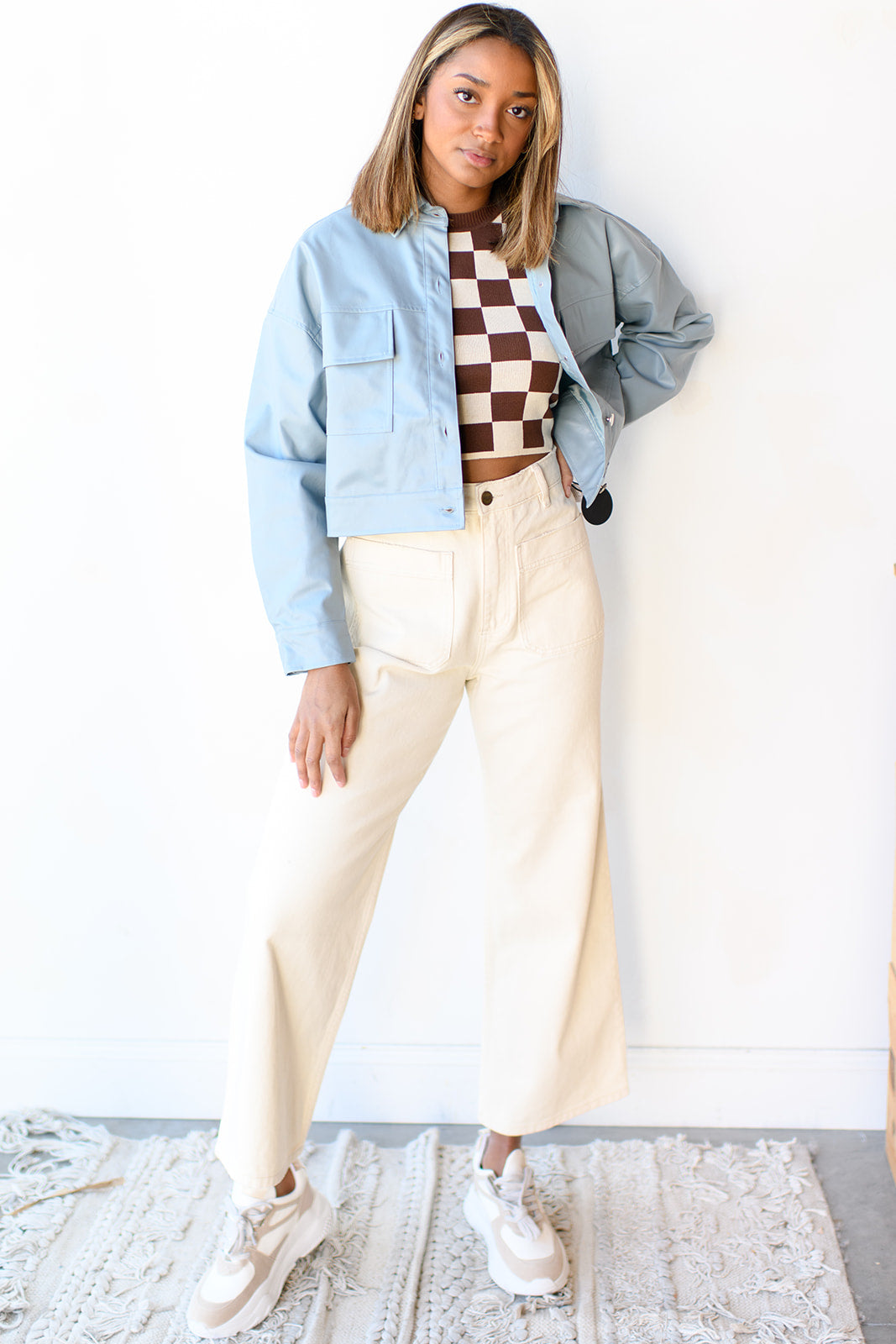 mode, cropped leather jacket