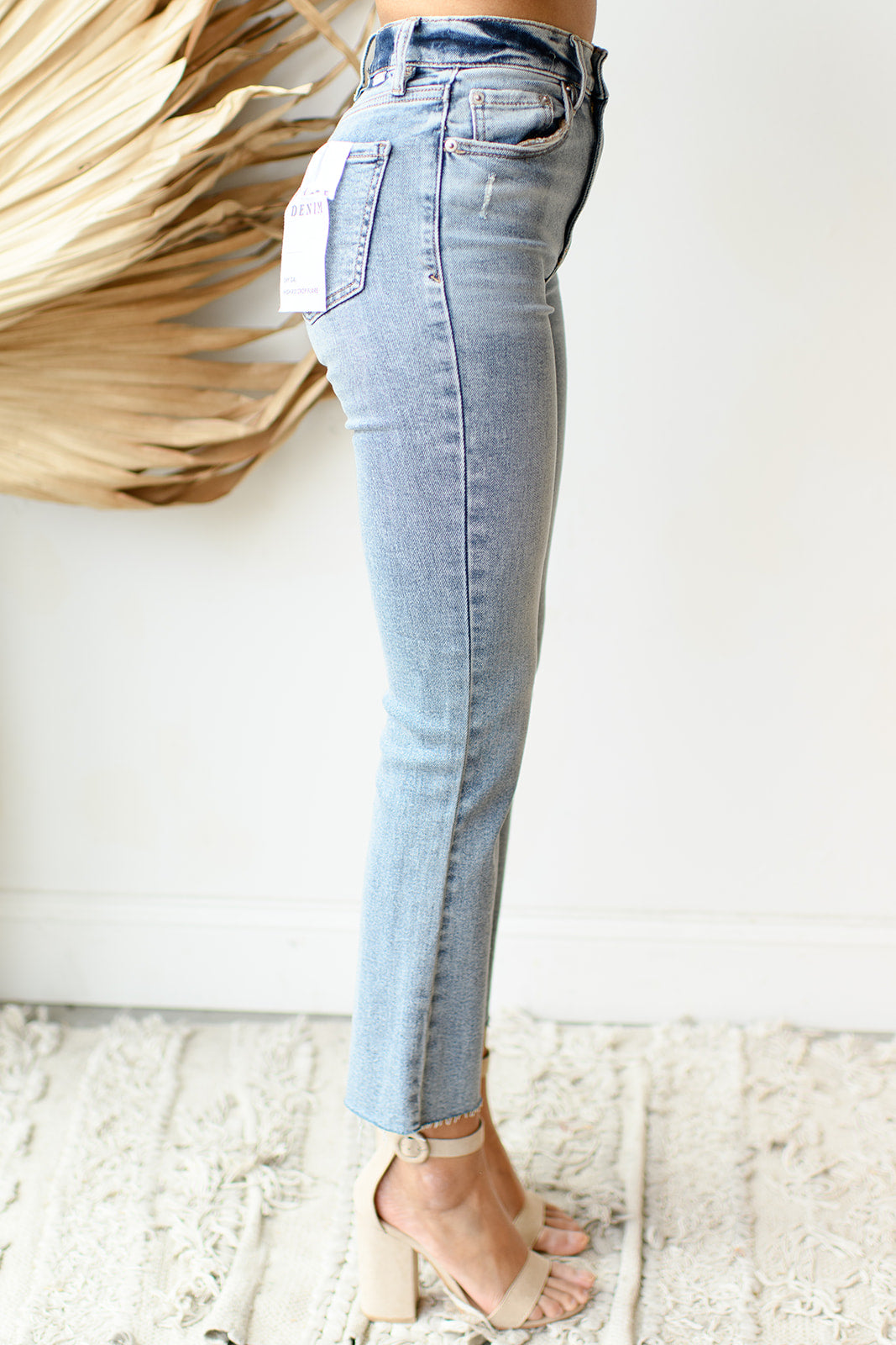 mode, shy girl high rise crop flare