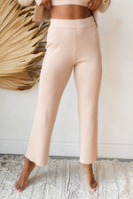 mode, elle sweater pants