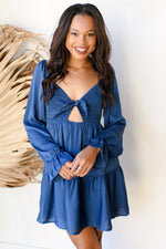 mode, balloon sleeved front tie dress
