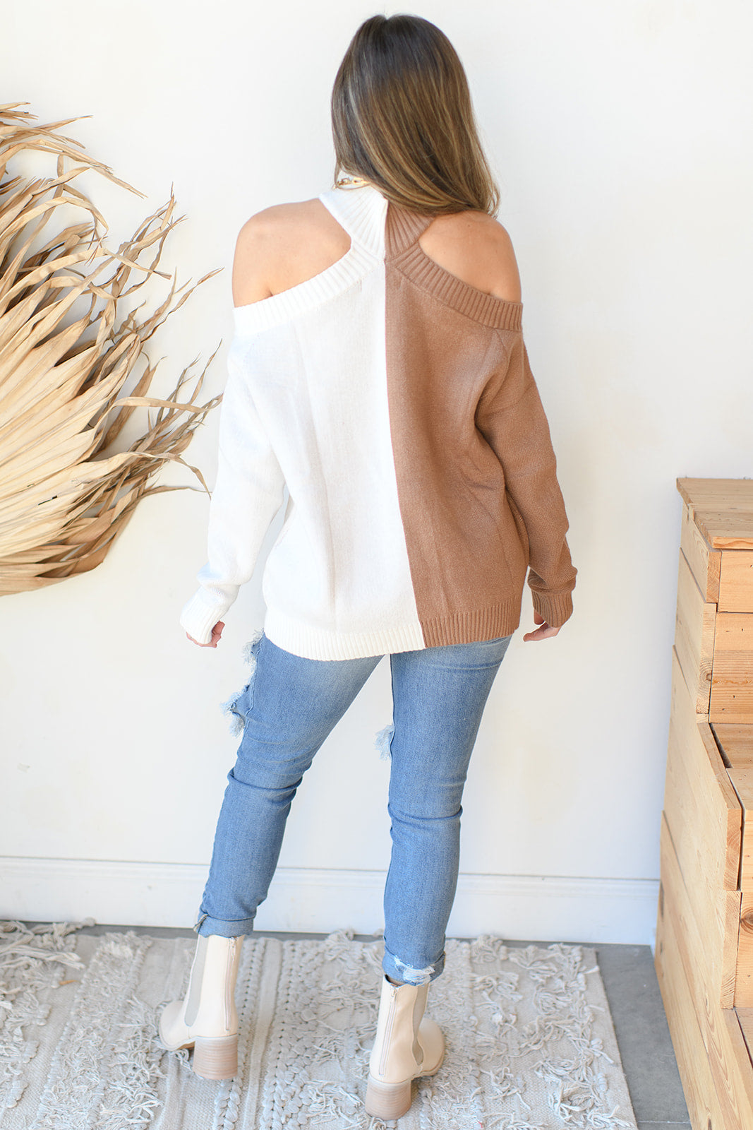mode, shoulder cut-out sweater