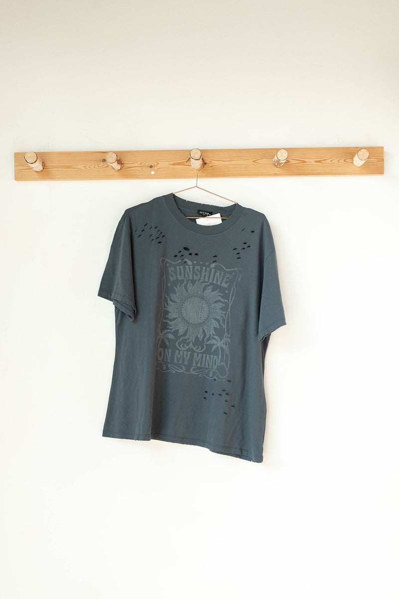 mode, sunshine on my mind tee