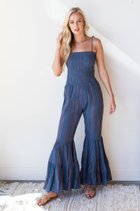 mode, flare out jumpsuit