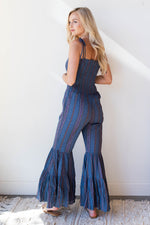 mode, flare out jumpsuit