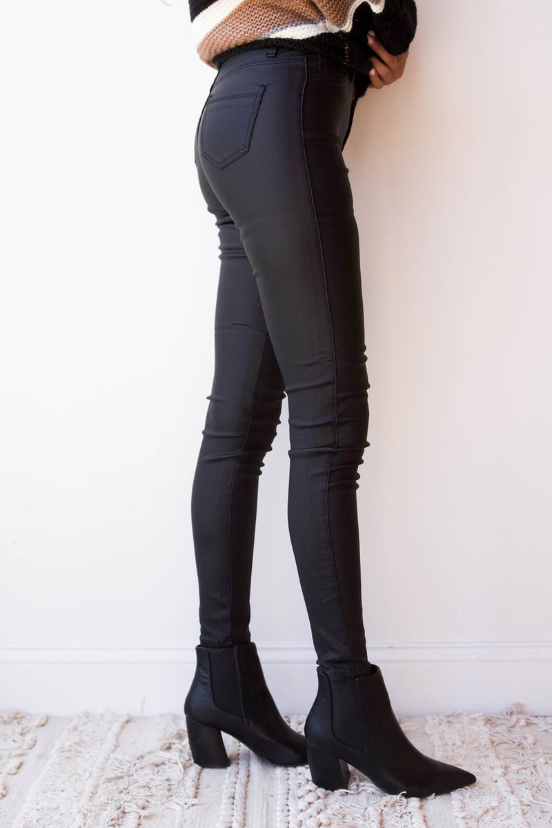mode, kesha coated skinnies