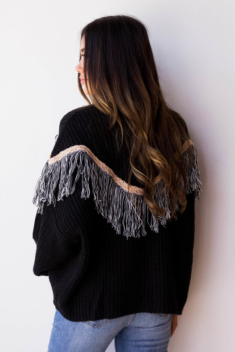 mode, in the fringe sweater
