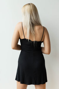 mode, ruffle trim button dress