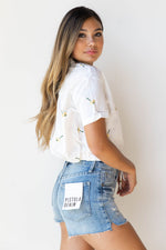 mode, daisies blowing in the wind blouse