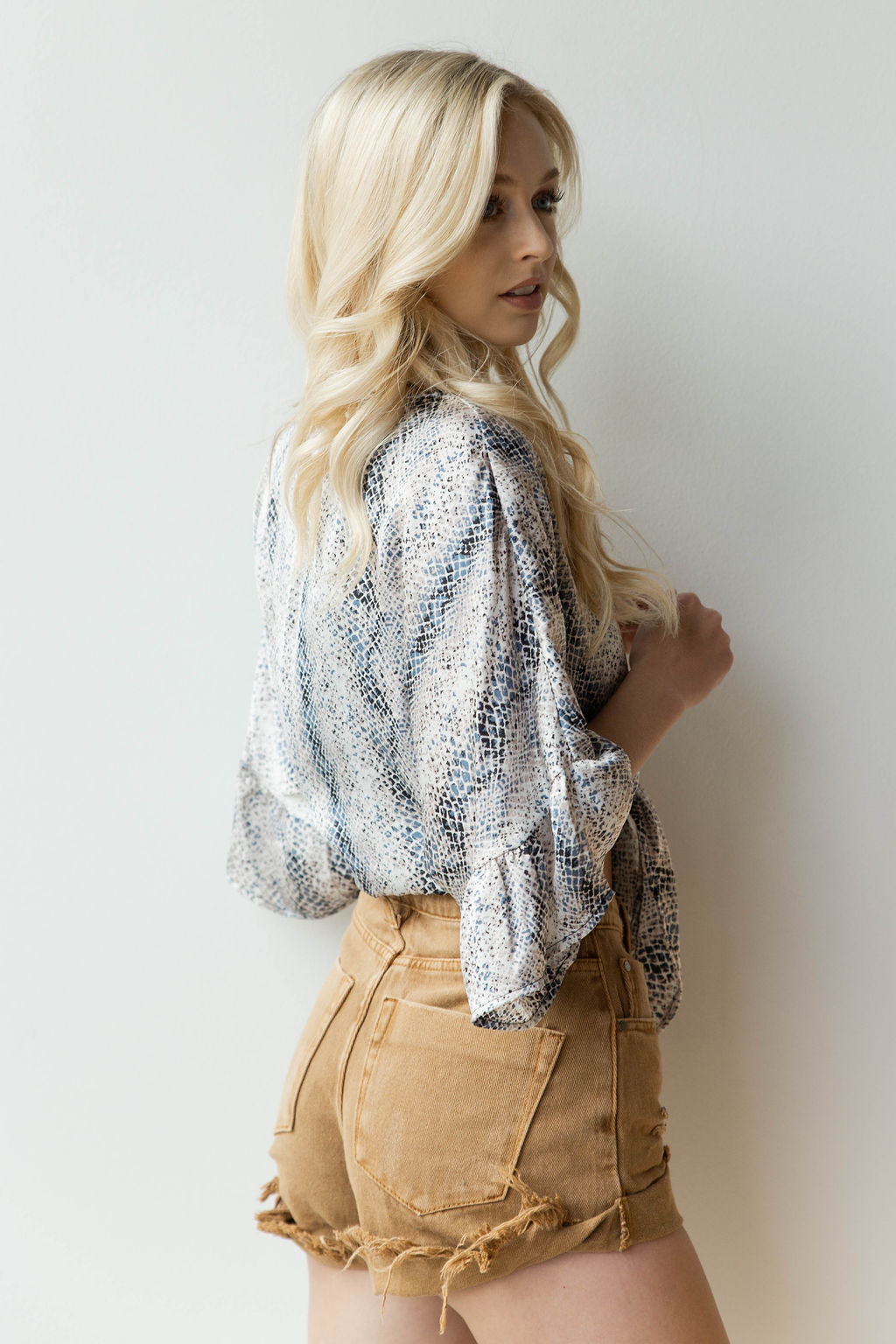 mode, snake print front open tie top