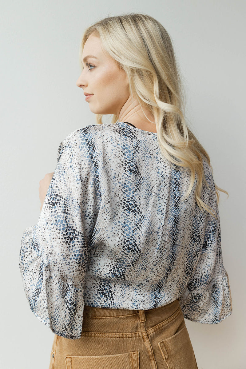 mode, snake print front open tie top