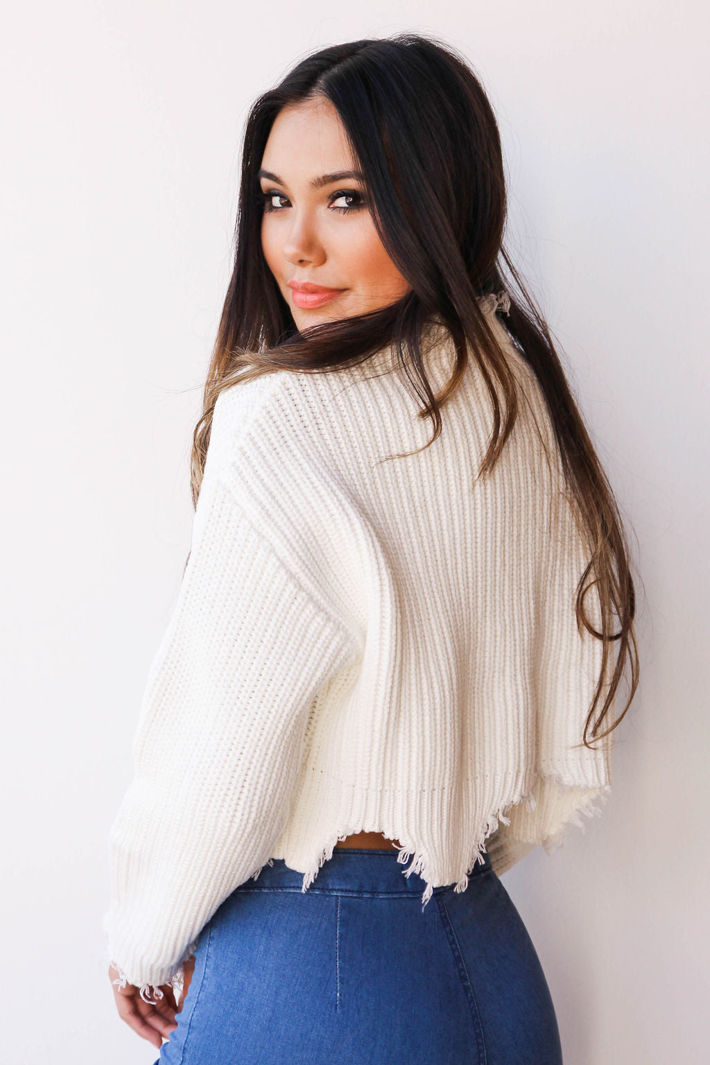 mode, distressed crop sweater