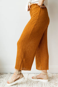 mode, work or play pleated pants