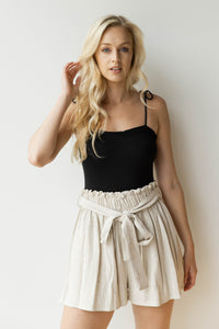 mode, tie waist linen shorts