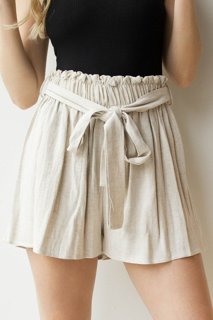 mode, tie waist linen shorts