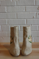mode, Eva embroidered bootie