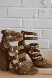 mode, Gladiate studded heel