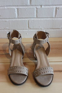 mode, Jessie studded sandal