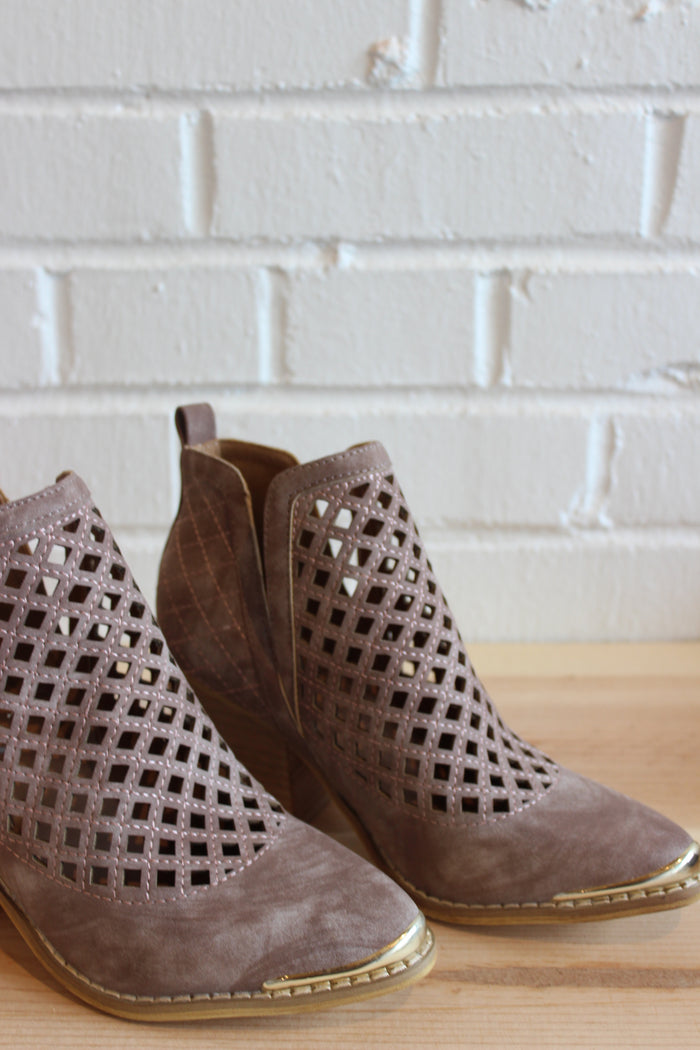mode, heel click perforated bootie