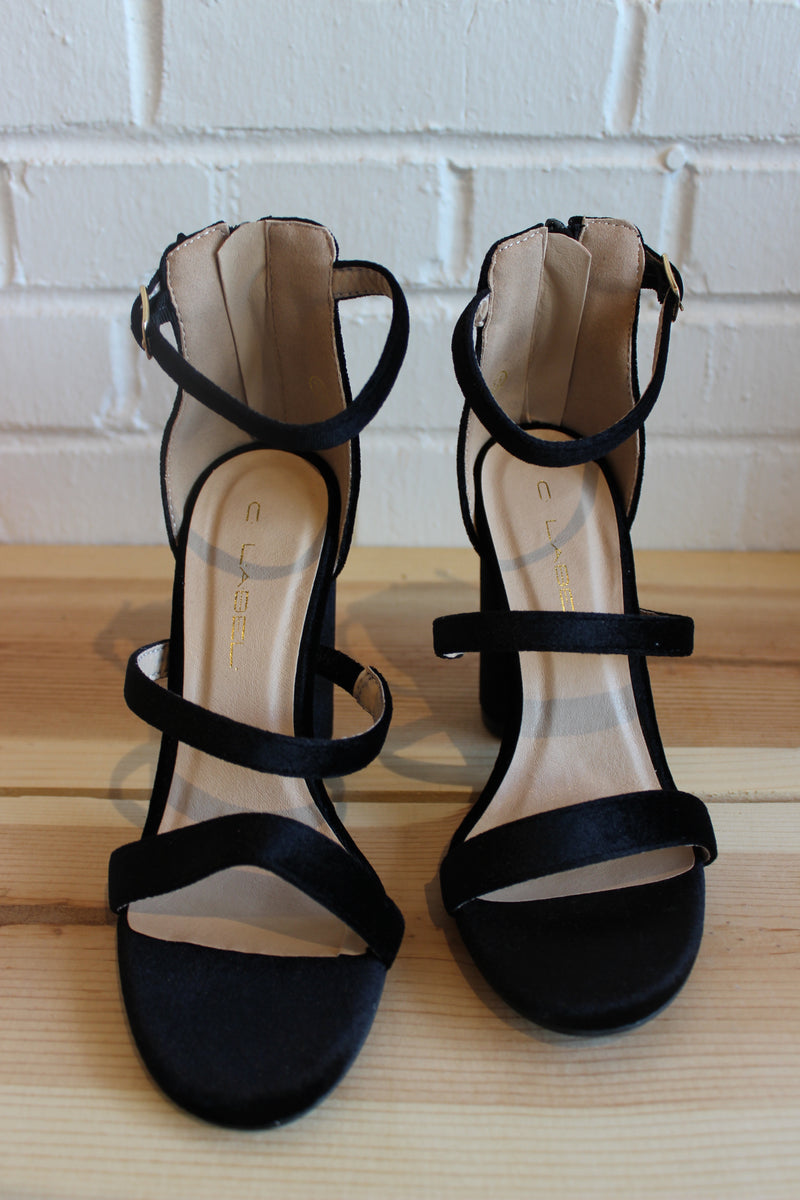 mode, velveteen straps heel