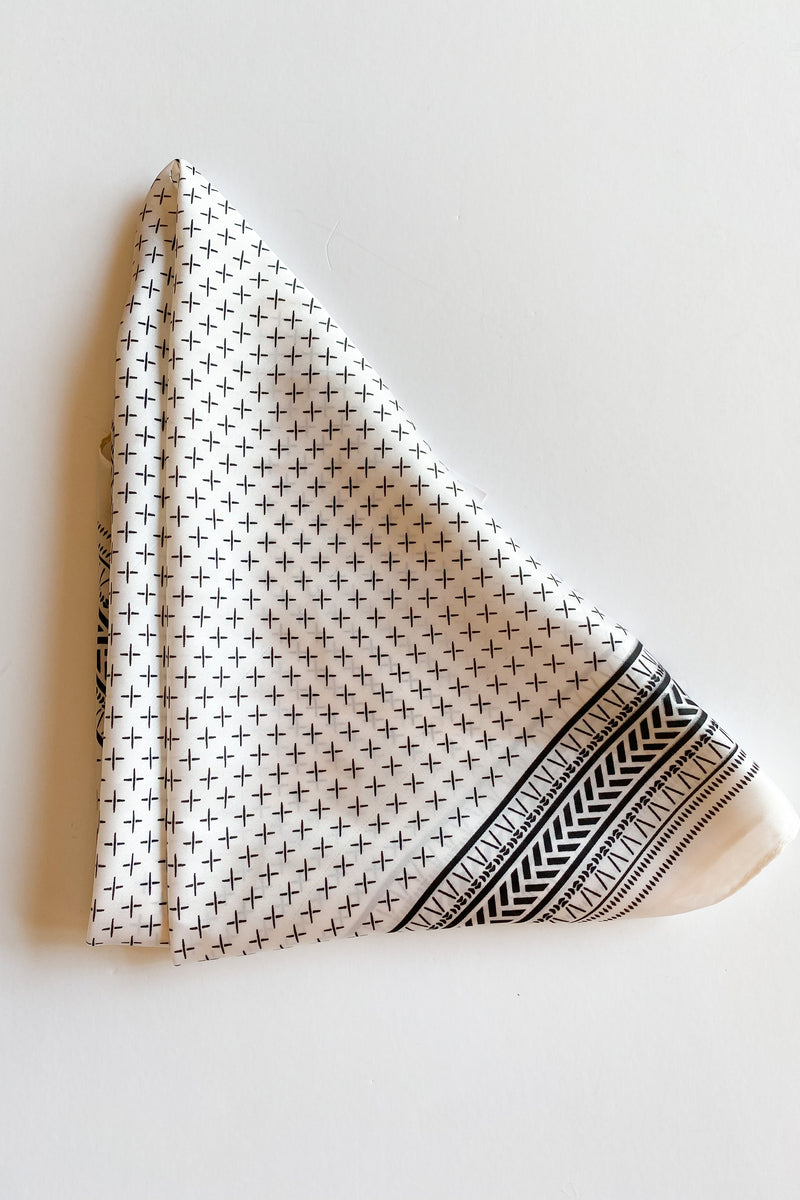 mode, line dash scarf