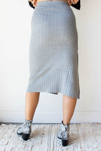mode, strutting knit midi skirt