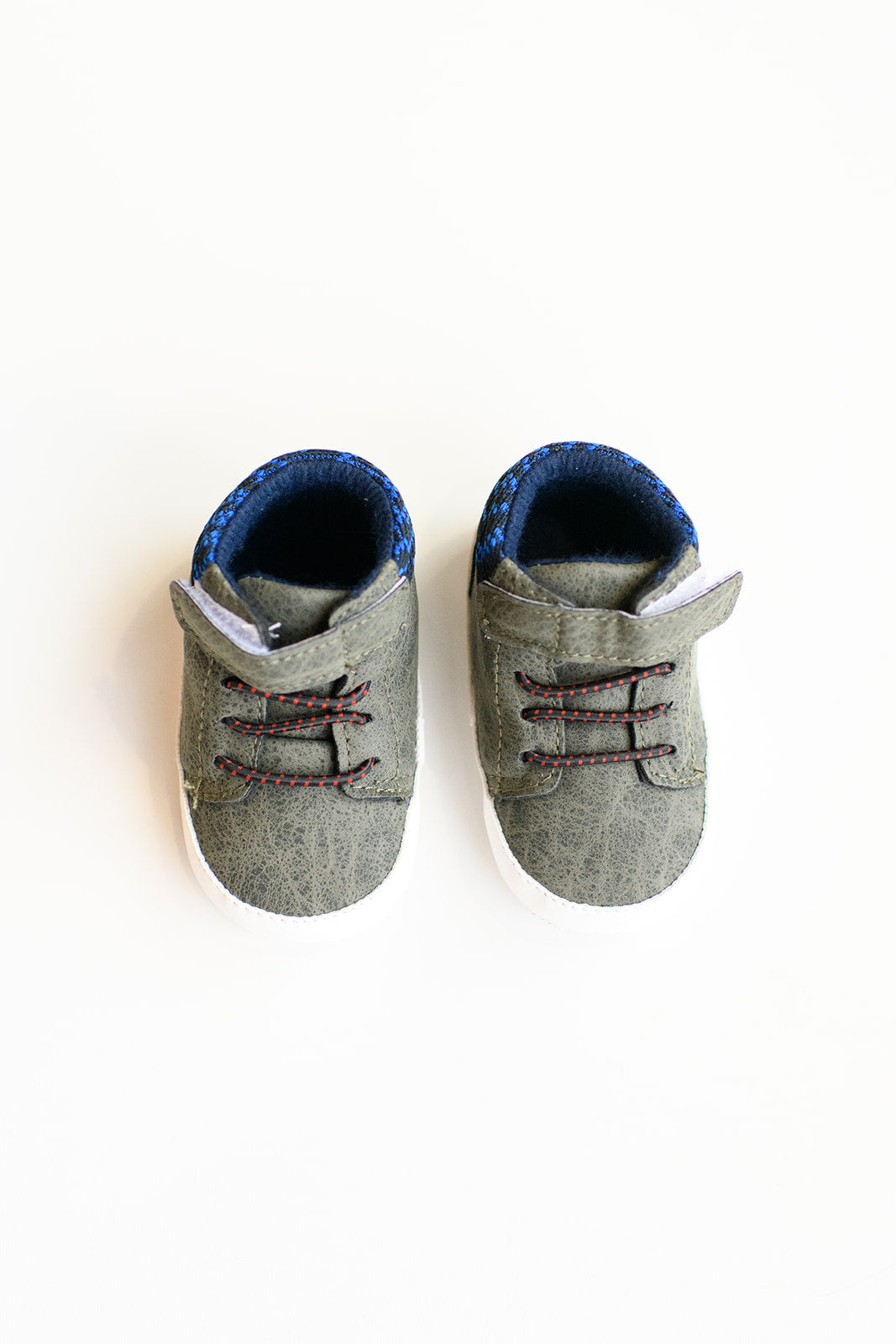 mode, brooks high top sneakers