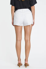 mode, Nova highwaist distressed shorts