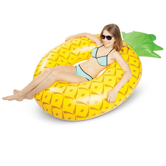 mode, Giant pianeapple pool float