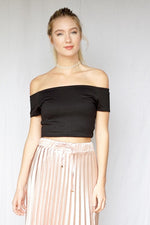 mode, Tami off shoulder fitted crop