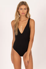 mode, dianna one piece