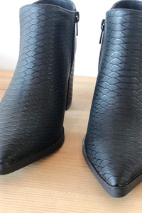 mode, compliments bootie