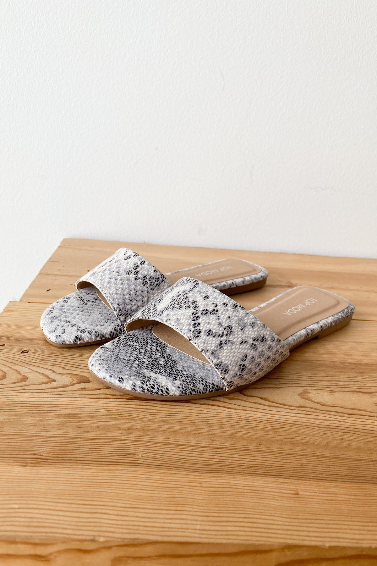 mode, count me in sandal