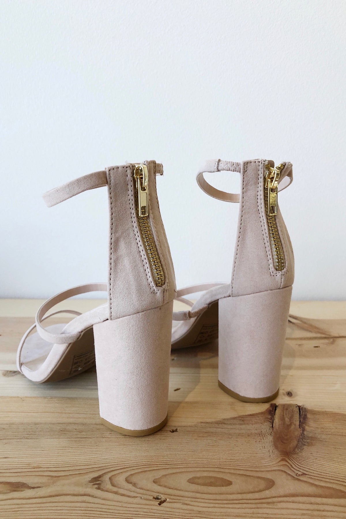 mode, sociable heels