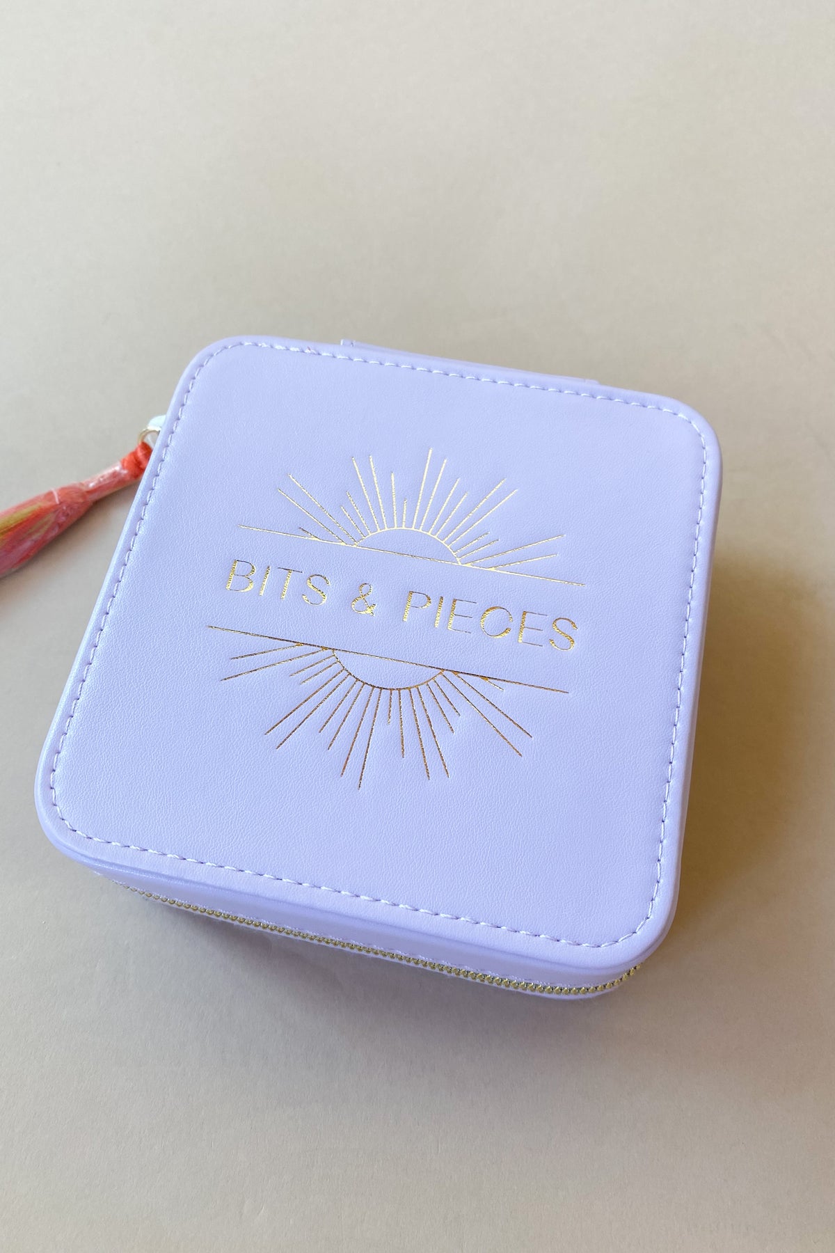 mode, bits & pieces jewelry case