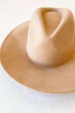 mode, here and there hat