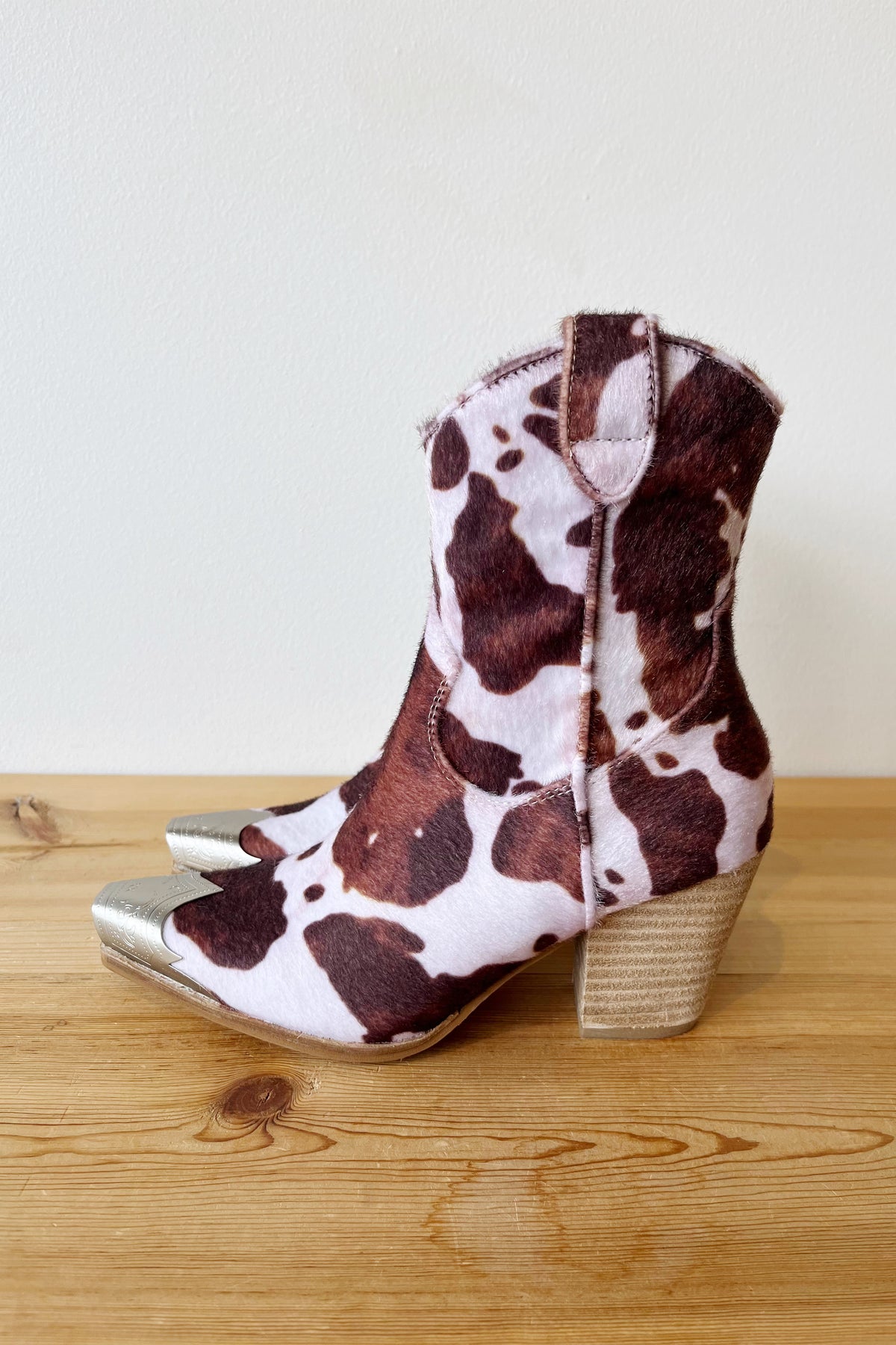 mode, dakota boot