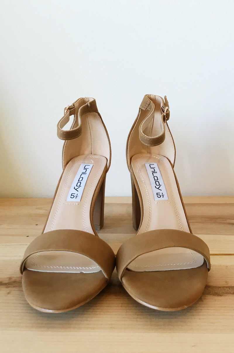 mode, classic suede heel