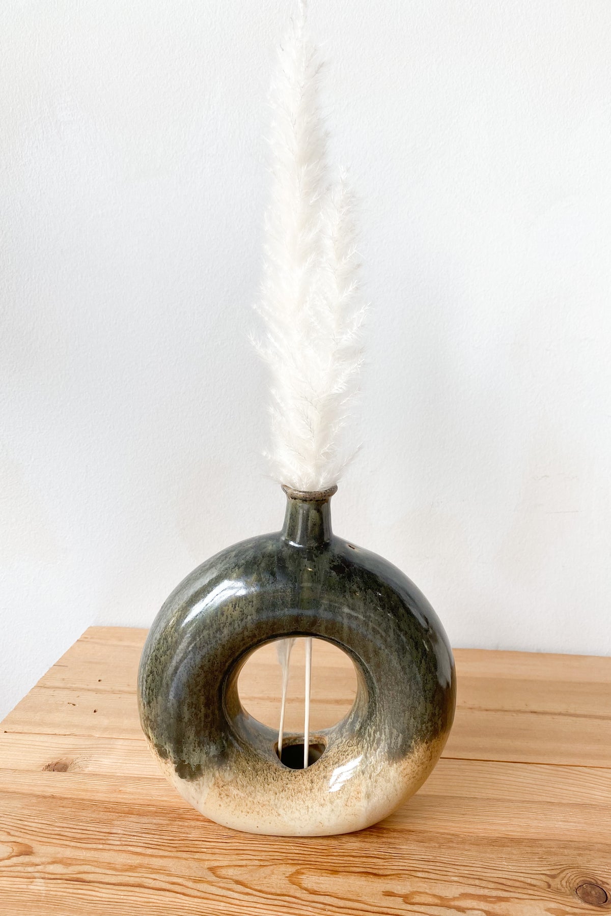 mode, open view circle vase green