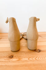 mode, better yet short block heel