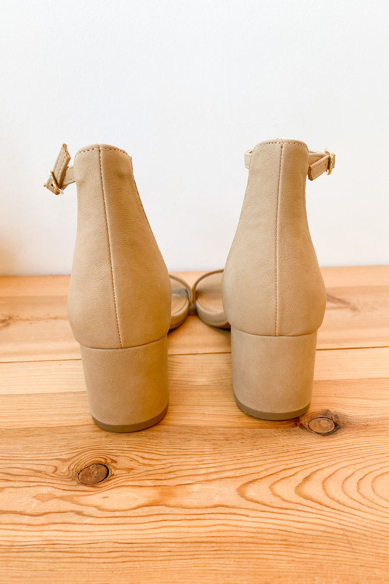 mode, better yet short block heel