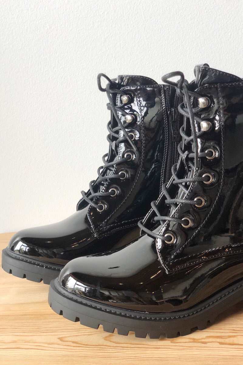 mode, chunky lug boot